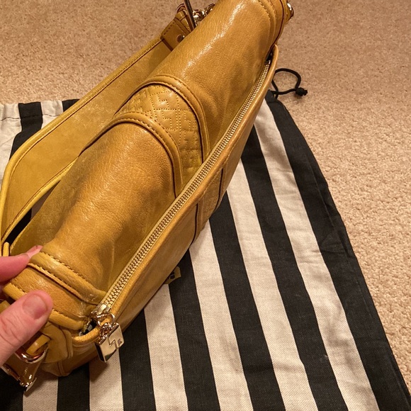 NWOT L.A.M.B. Mustard leather side purse in og bag. - Picture 5 of 15
